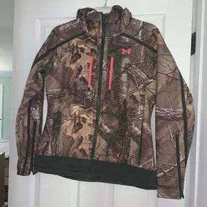 Women’s UA Storm camo jacket